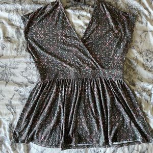 Torrid Olive 💚Super Soft Babydoll Top in sz 00